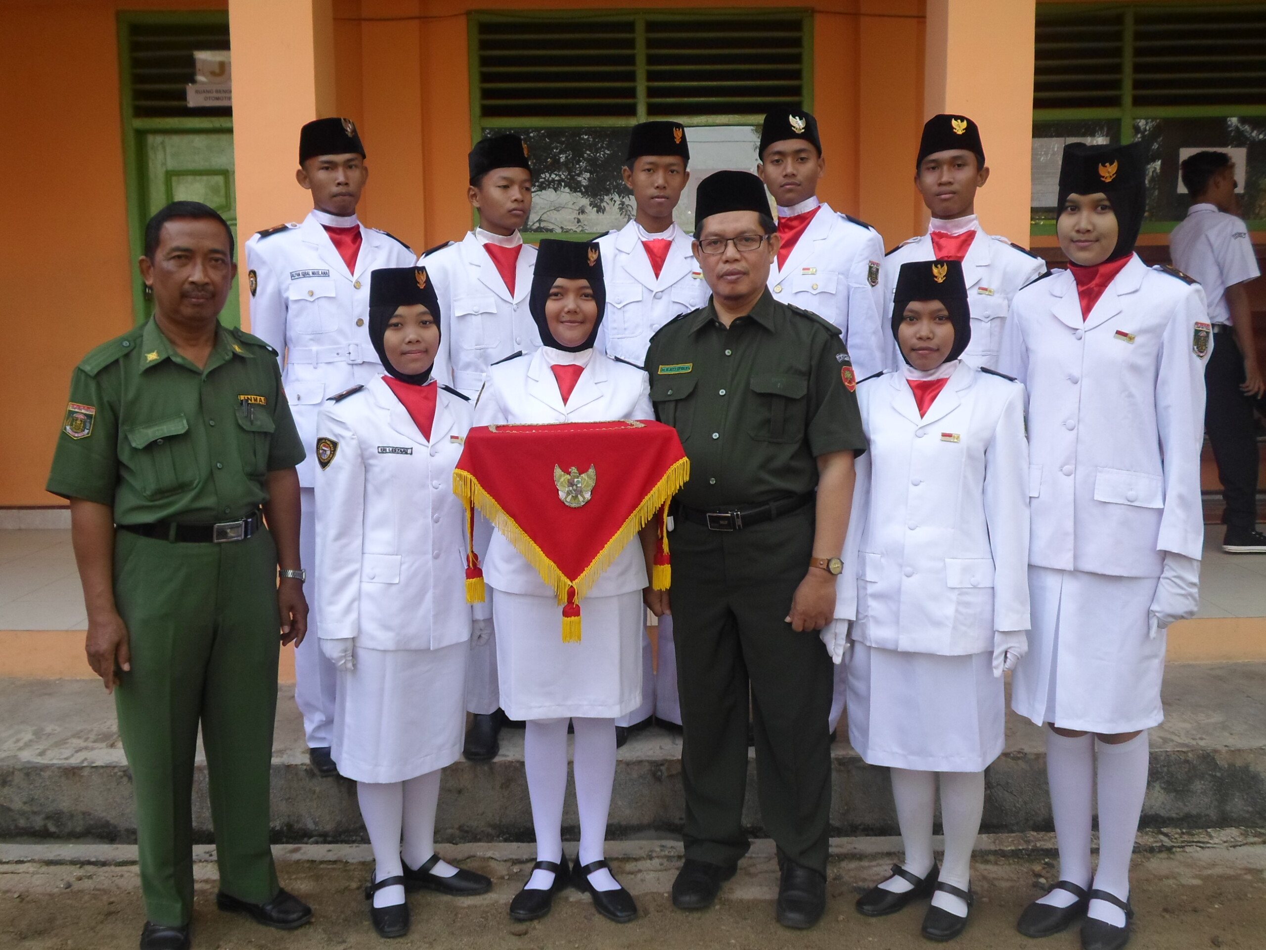 Penampilan Perdana Paskibra SMK Ma’arif 05 Kotagajah